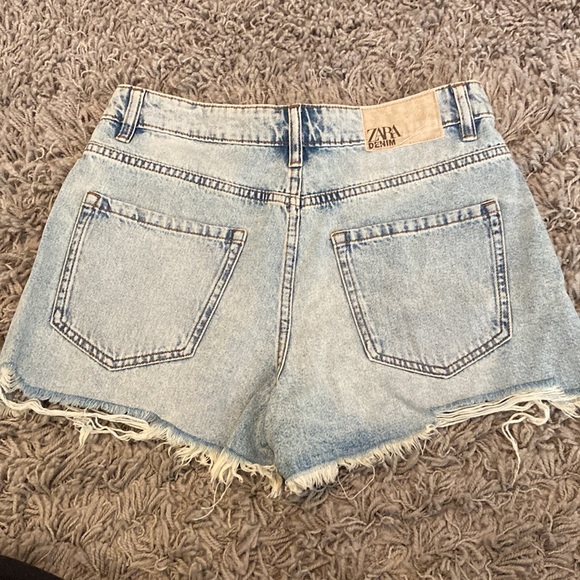 Zara Jean Shorts - Picture 2 of 2